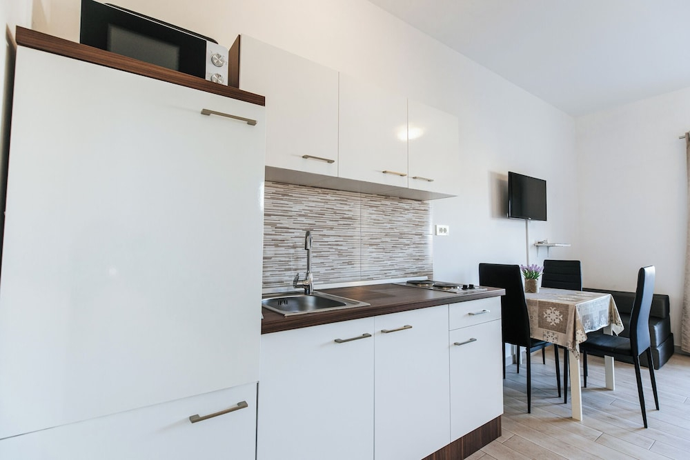 Apartments Lola