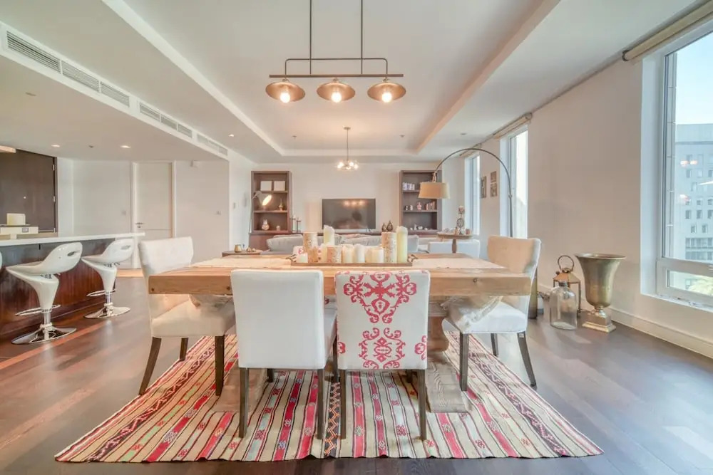 Sleek and Convenient 1BR Apt in Difc