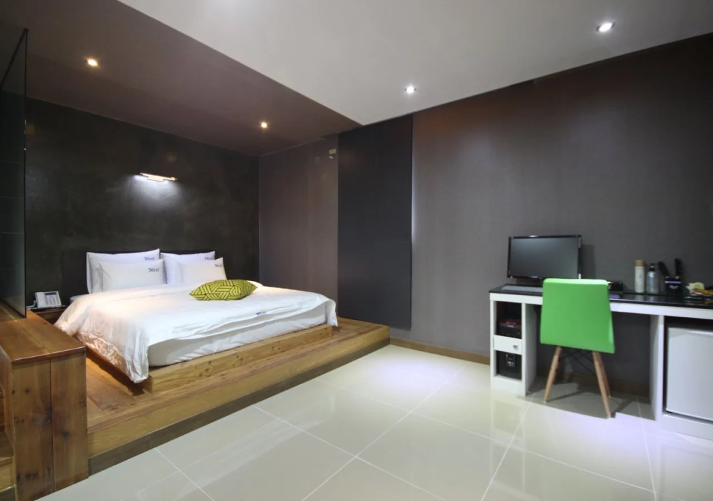 Stay Well Hotel