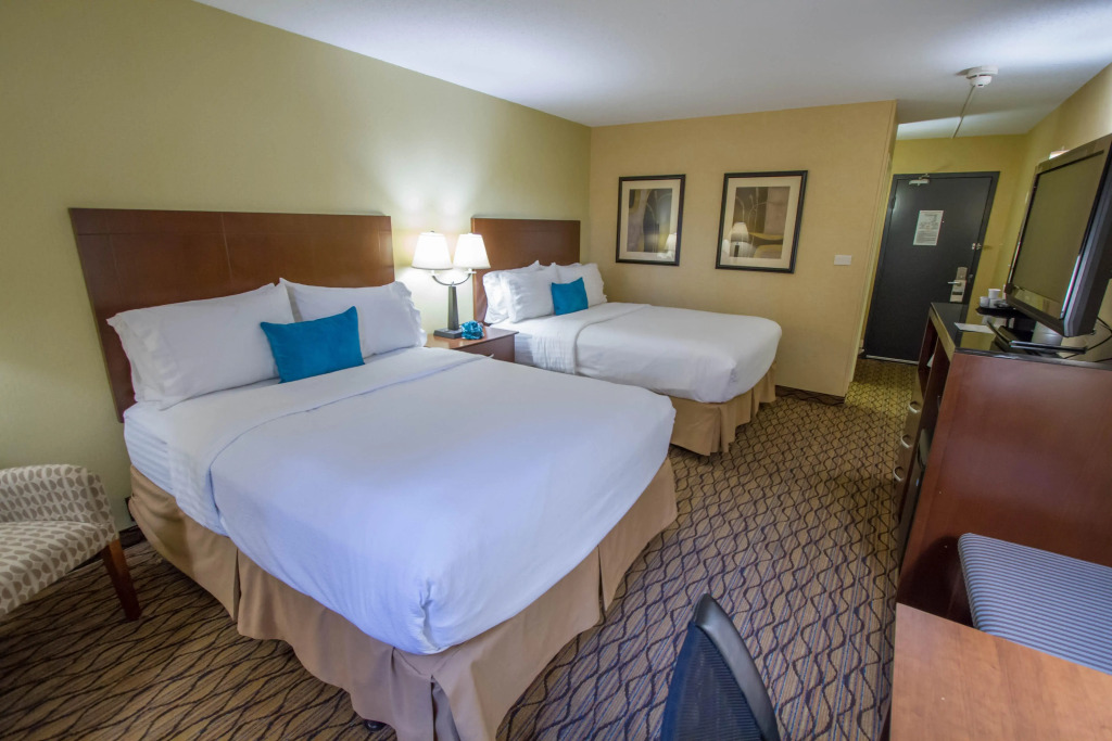 Holiday Inn Bloomington Airport South Mall Area by IHG