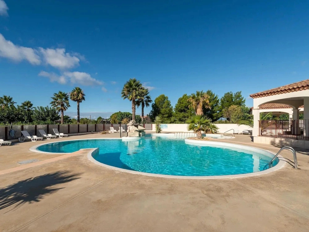 Group Retreat With Four Bedrooms