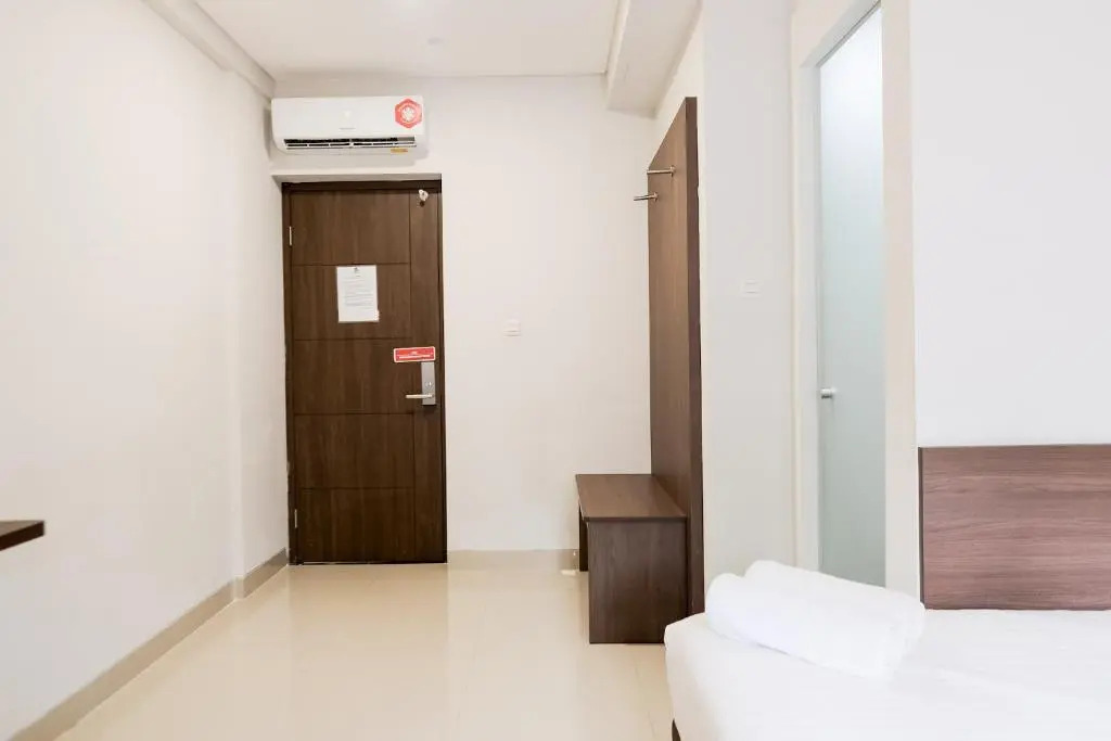Urbanview Hotel Slipi Inn Palmerah