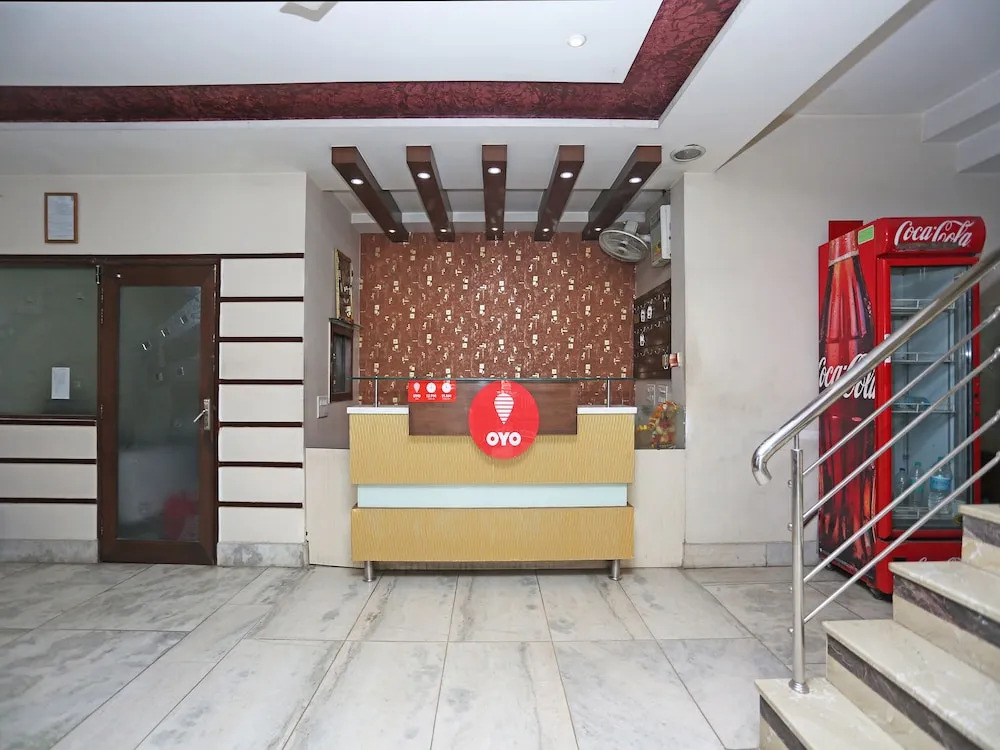 OYO 10588 Hotel Golden Square