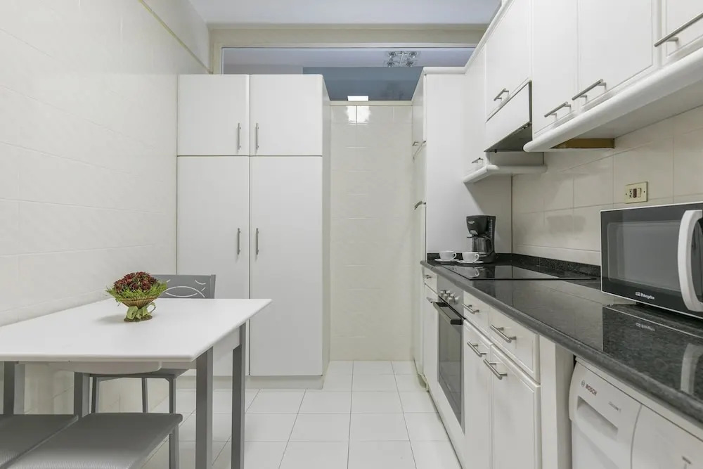 Euskalduna by Forever Rentals. 2 Bedroom Apartment With Wifi. Gran Via