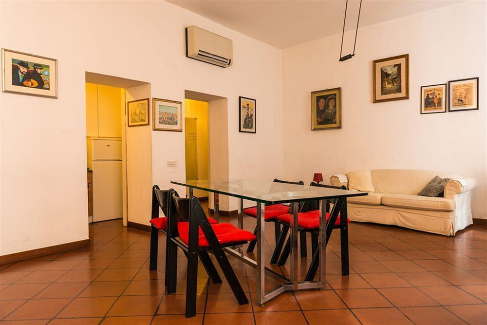 Via dei Santissimi quattro 85 Apt