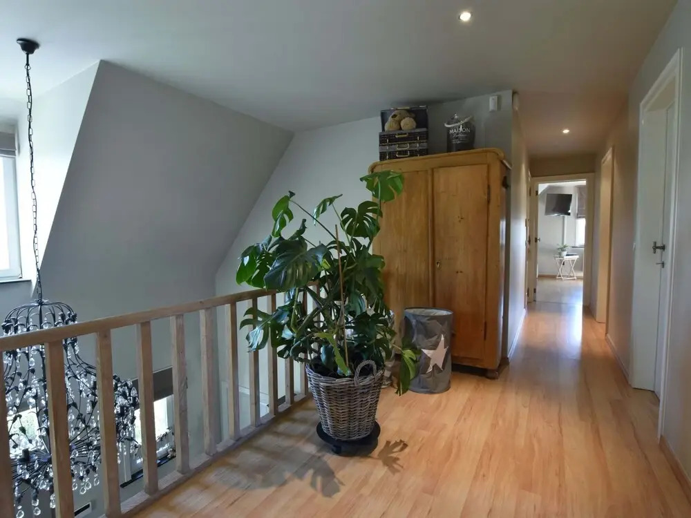 Tasteful Mansion in Lichtervelde with Hot Tub