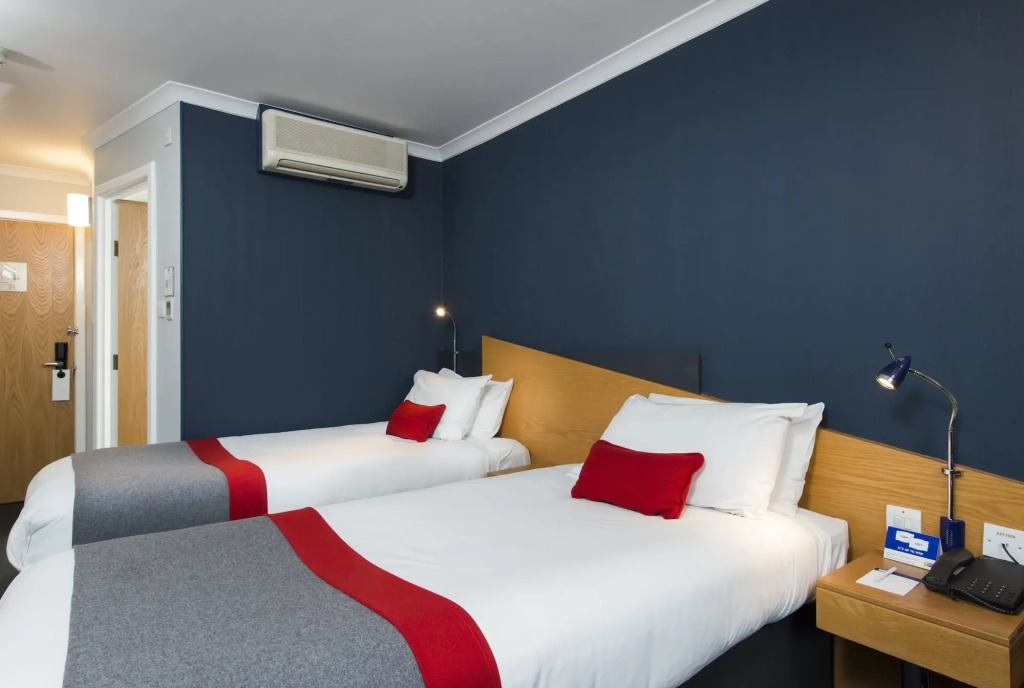 Holiday Inn Express Birmingham Oldbury by IHG