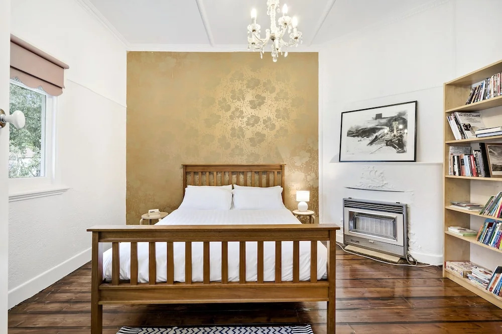 LIAM, 3BDR Northcote House