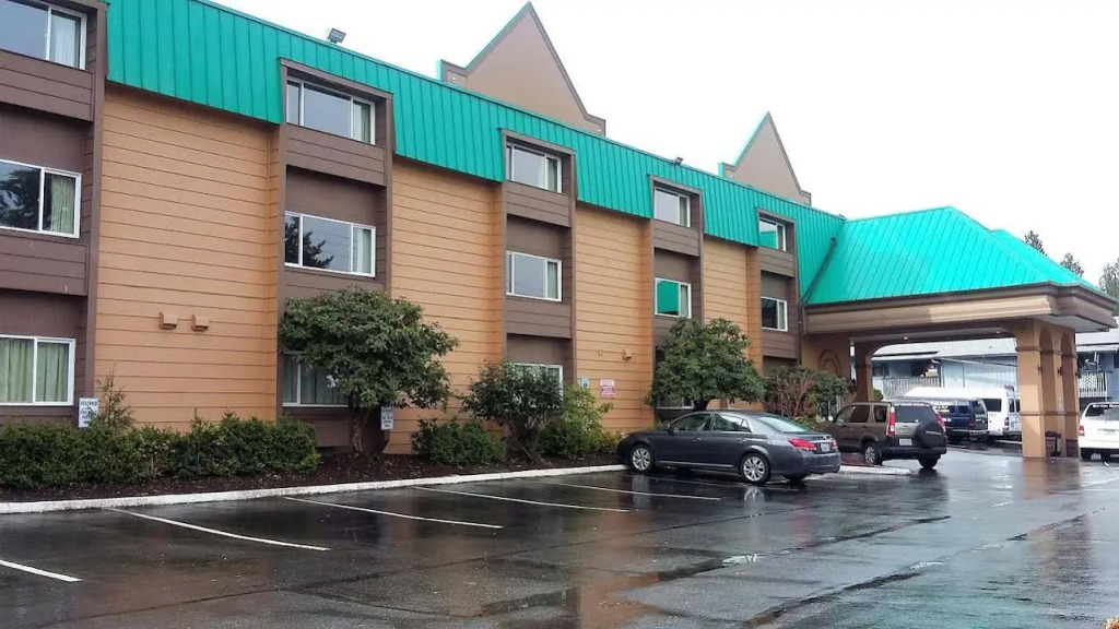 Sutton Suites Hotel