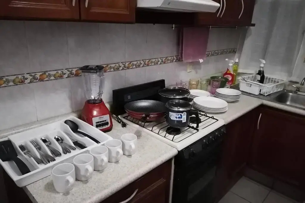 Bonita casa amueblada para 12 personas a 3 Kms del centro Cuernavaca