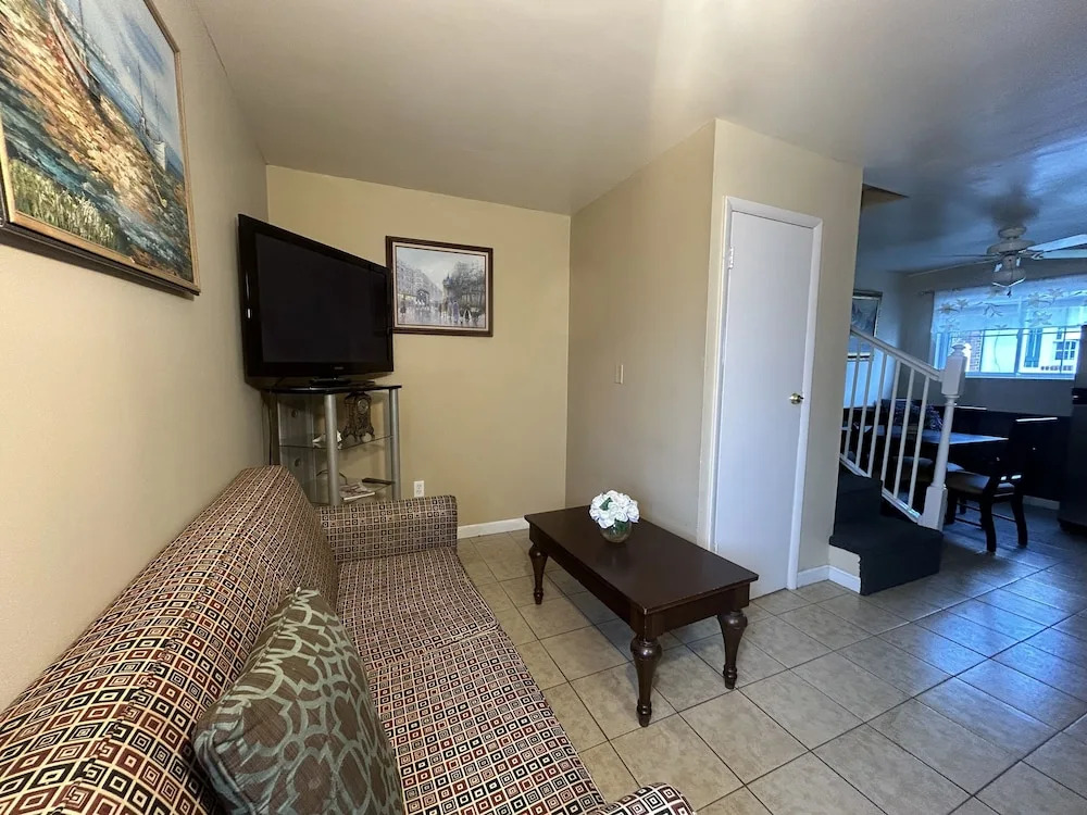 ELIS APARTMENT
