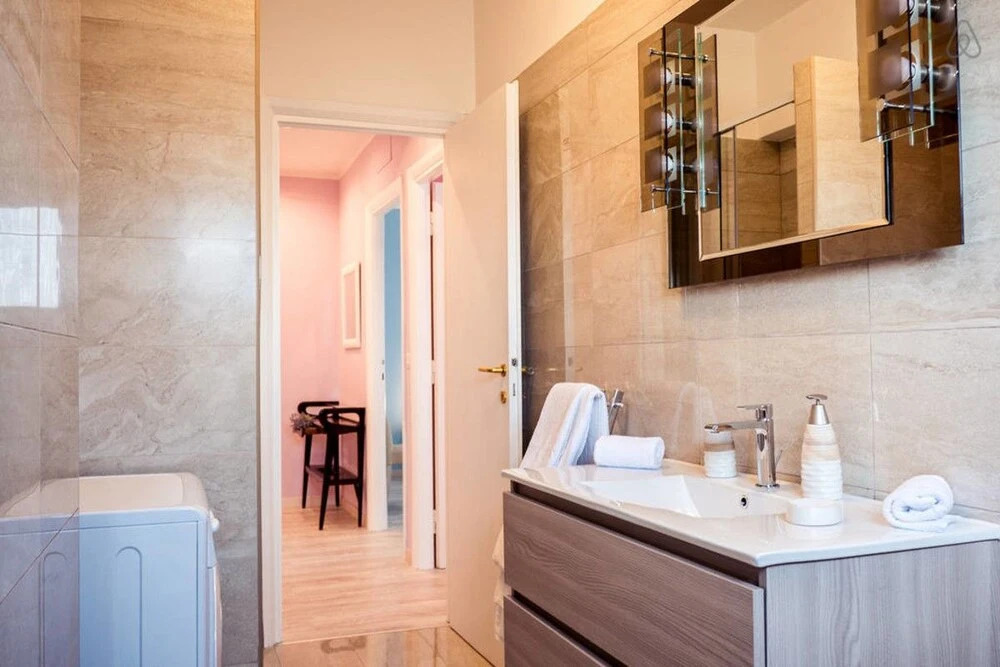 Renewed, Colorful Flat for Families up to 7 Guests