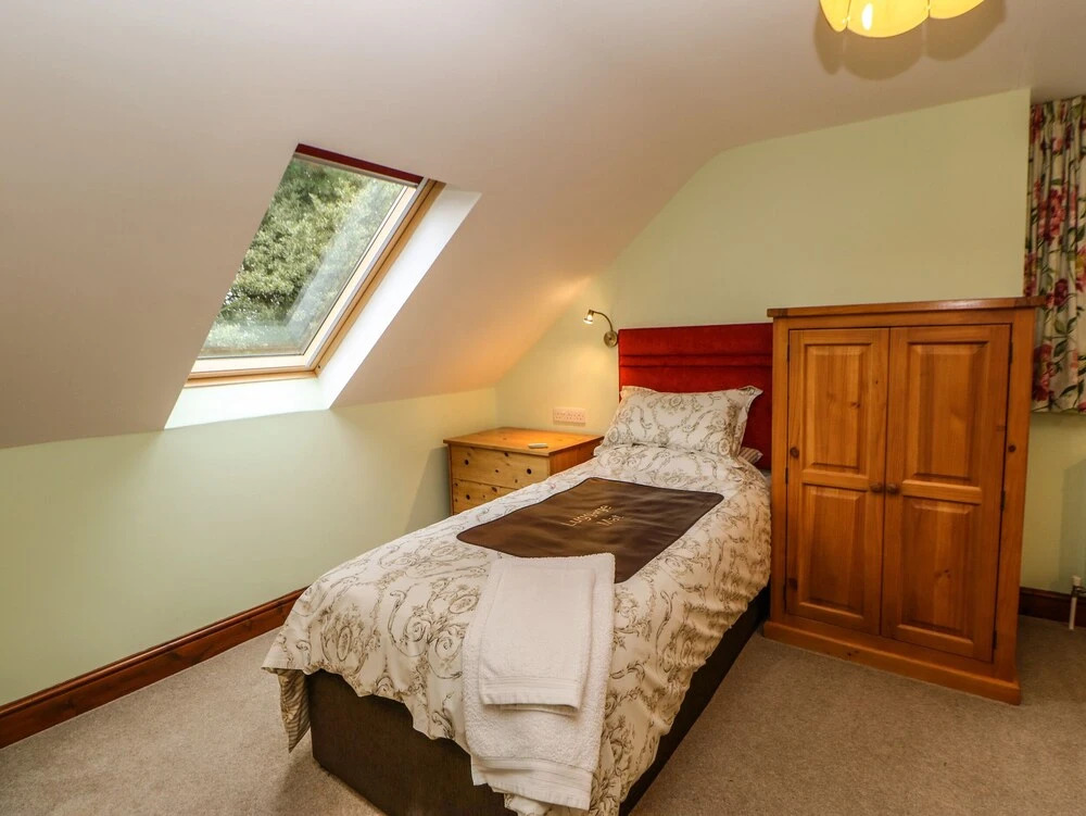 Holly Lodge
