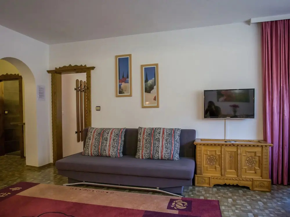 Cozy Apartment with Garden in Tyrol