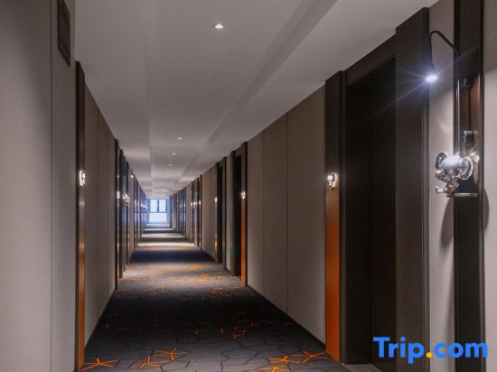 Hotel V Doaland, Leiyang and Xingcheng Plaza