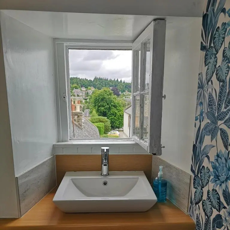 Central 3 bed flat, Forres