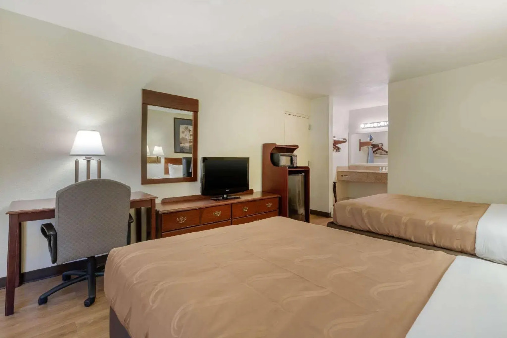Quality Inn At Town Center