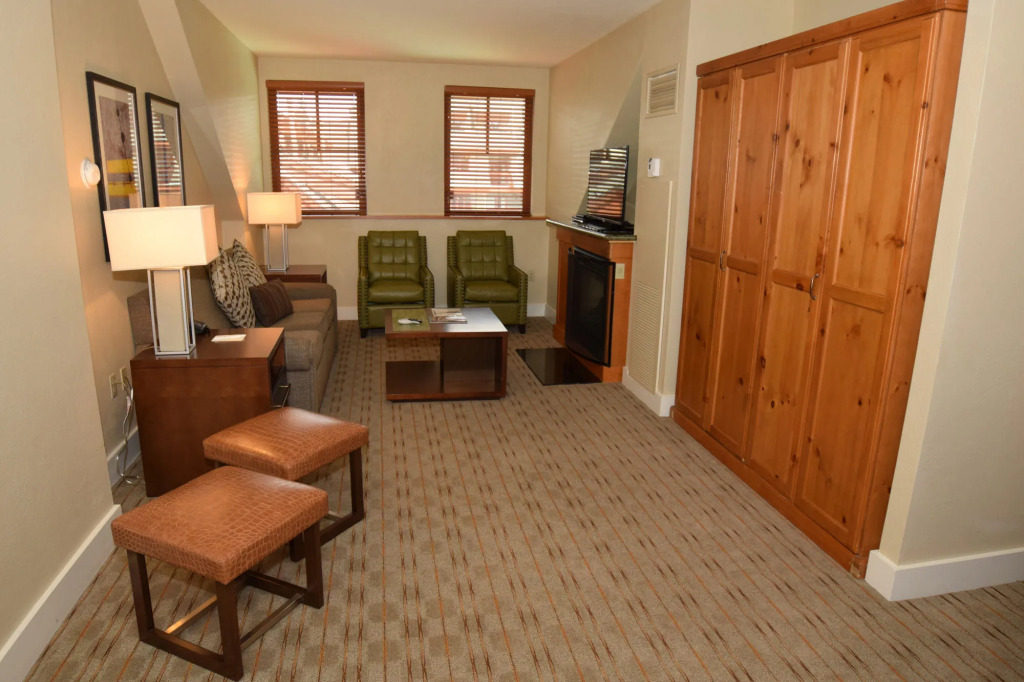 Heavenly Village Condos - Grand Residence