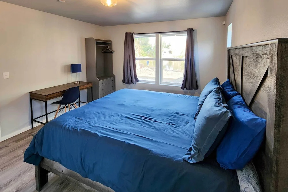 Dog-friendly Retreat w/ Dock & Waterfront Views