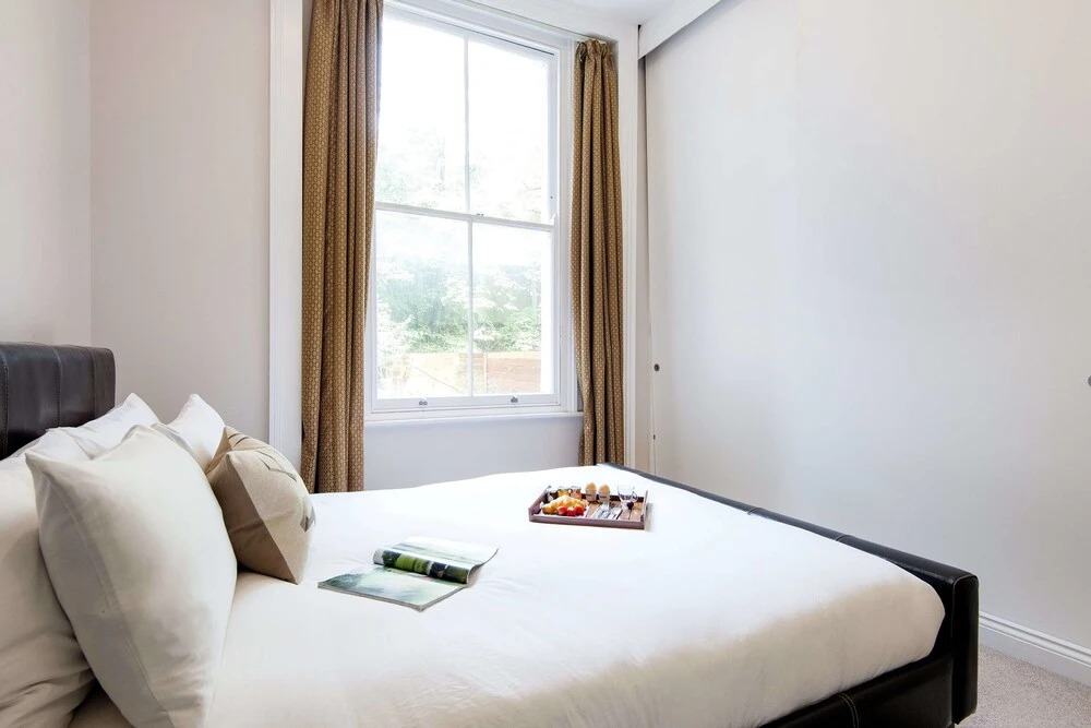 The Eardley Crescent Apartment - BAJ