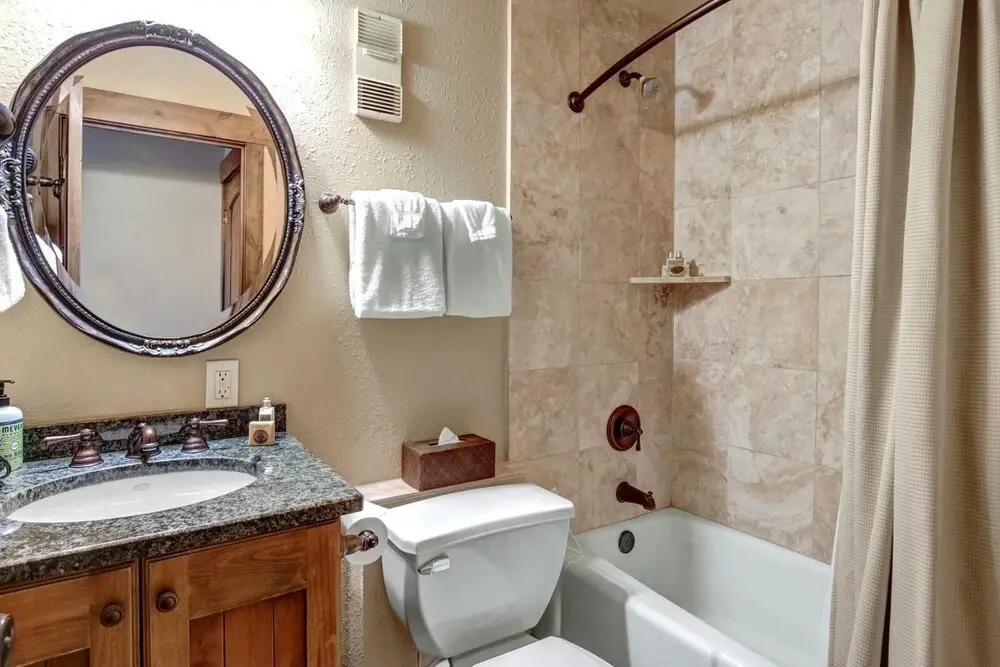 K B M Resorts- Cbi-311 Upgraded 1bd, Wood Fireplace, Full Kitchen, Wifi, Walk to Slopes!
