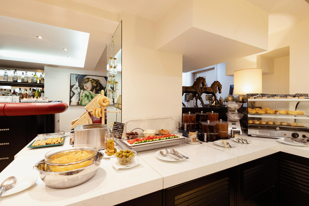 Best Western Plus Embassy Hotel