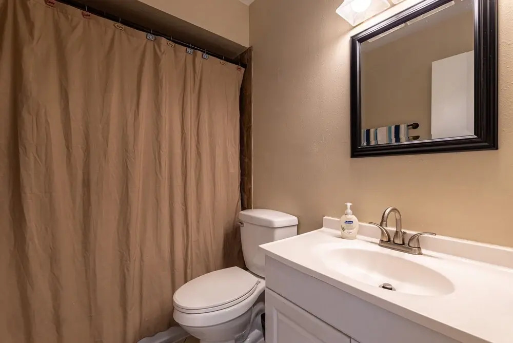 Gulf Access #E 2-bedroom w/ Heated Pool