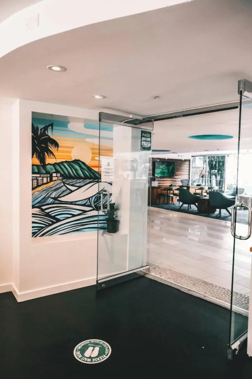 Courtyard by Marriott Waikiki Beach