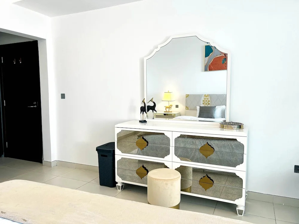 SuperHost - Peaceful 1BR Apt With Balcony in Front of the Sea