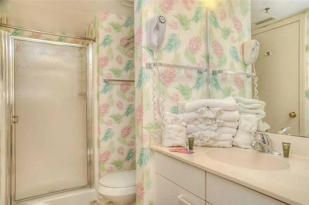 Professionally Cleaned & Sanitized 2nd Floor Villa