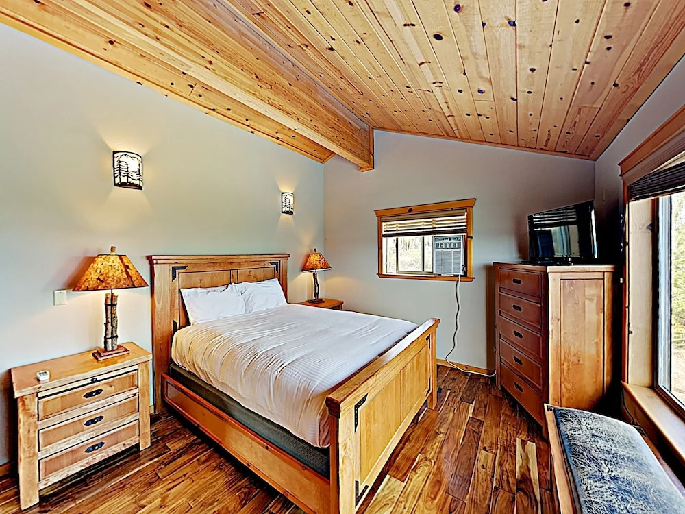 13245 Skislope Way - 4 Br Home