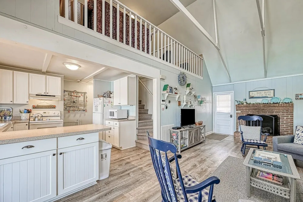 Cottage at the Lake - Waterfront Lake-view Home With Dock, Fireplace, Pool Table, Kayaks, & Firepit