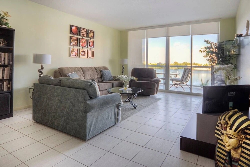 Golden Bay 504