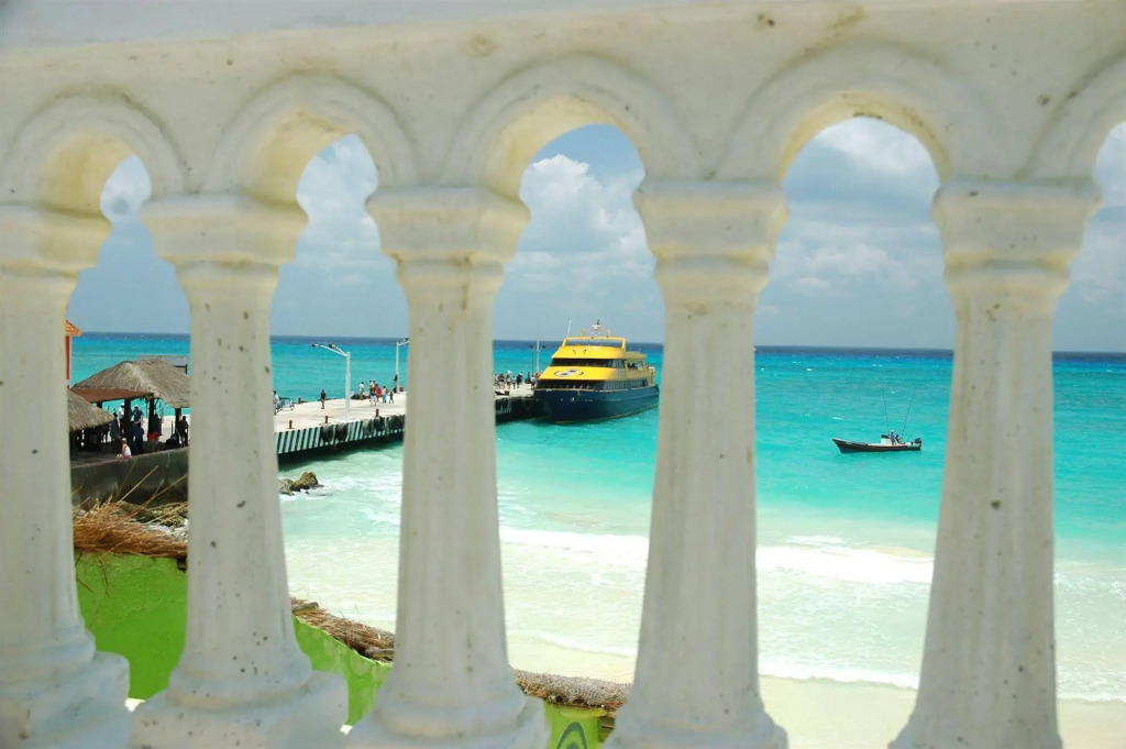Plaza Marina Condos by Rentals Your Way