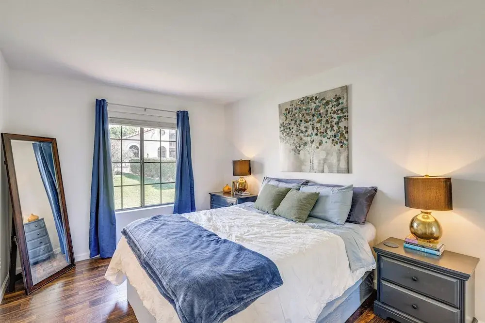 Quiet Condo w/ Pool Access, Near Arizona Boardwalk