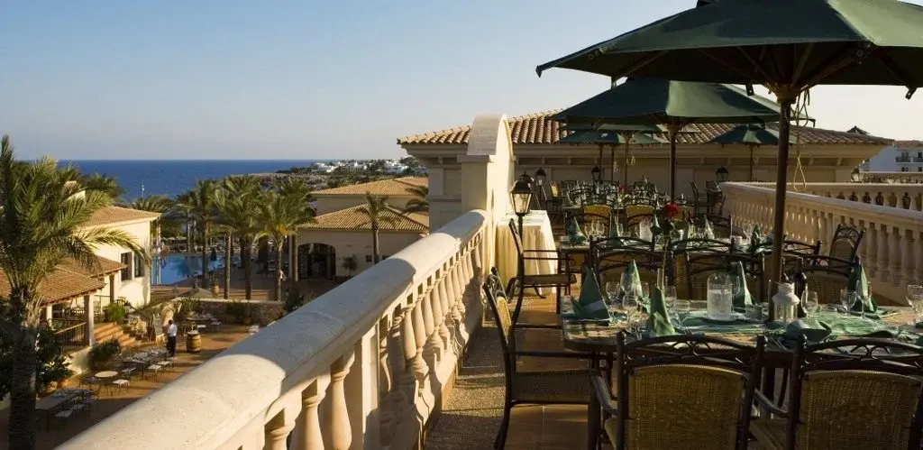 ROBINSON Cala Serena