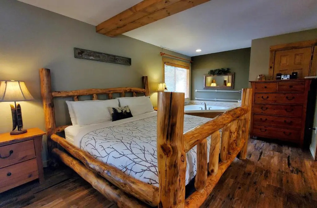 The Inn on Fall River & Fall River Cabins