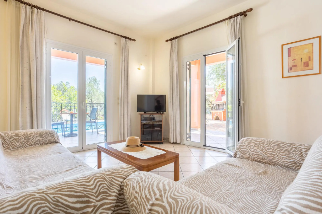 Villa Youla Large Private Pool Walk to Beach Sea Views A C Wifi Car Not Required - 1025