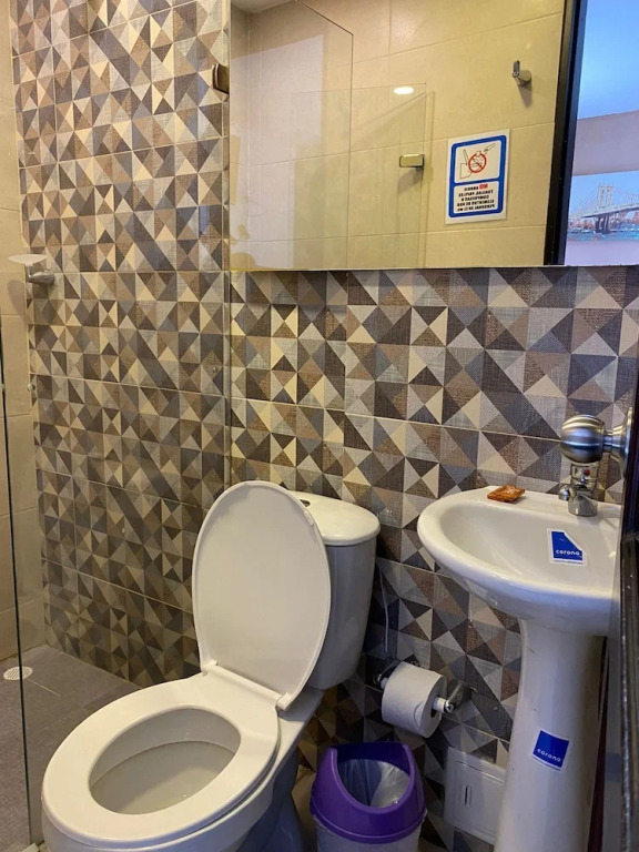 CL-8  Habitación con balcón en Getsemaní