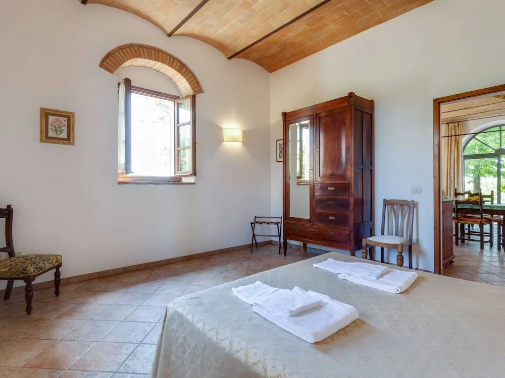 Apartment With Pool in Barberino Val D'elsa