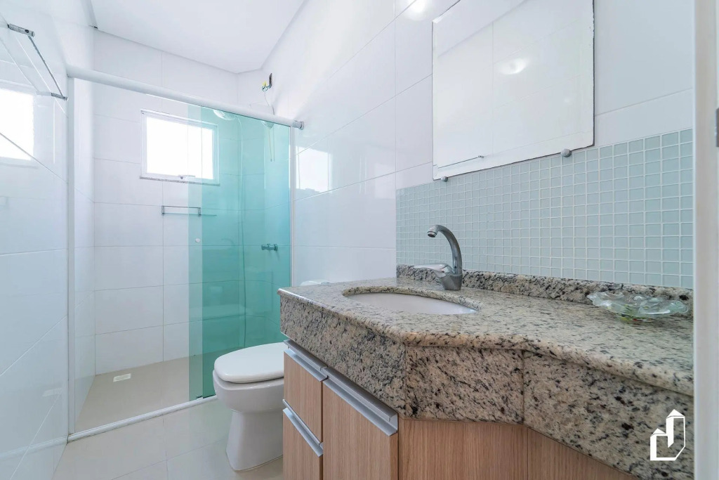 Apartamento Com 03 Dormitórios