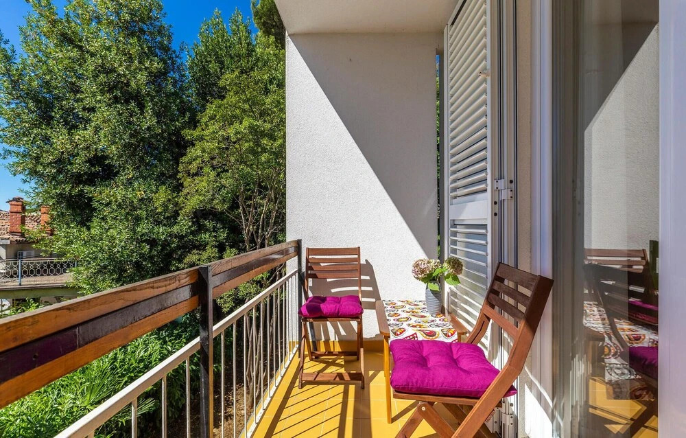 Stunning Apartment in Icici With Wifi and 2 Bedrooms