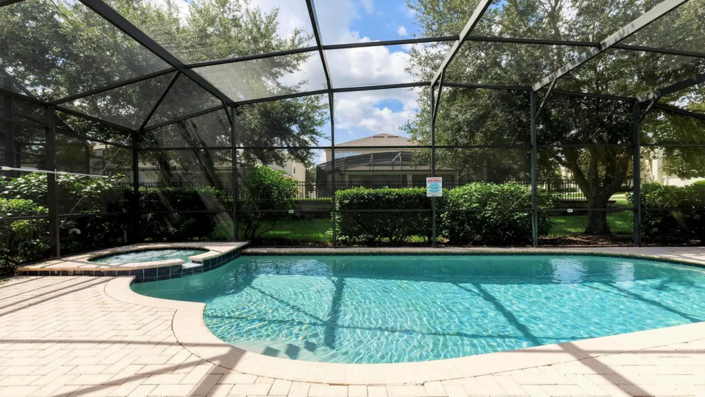South Facing Pool Villa Near Disney