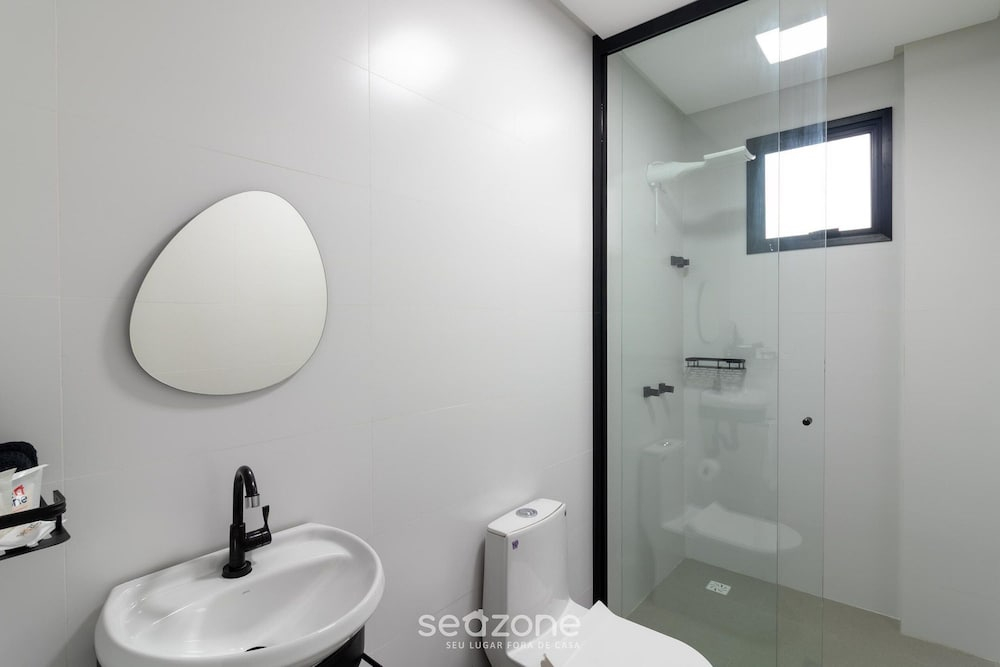 Apts 220 Meters fr/ Pereque Beach Near Downtown- Arfs