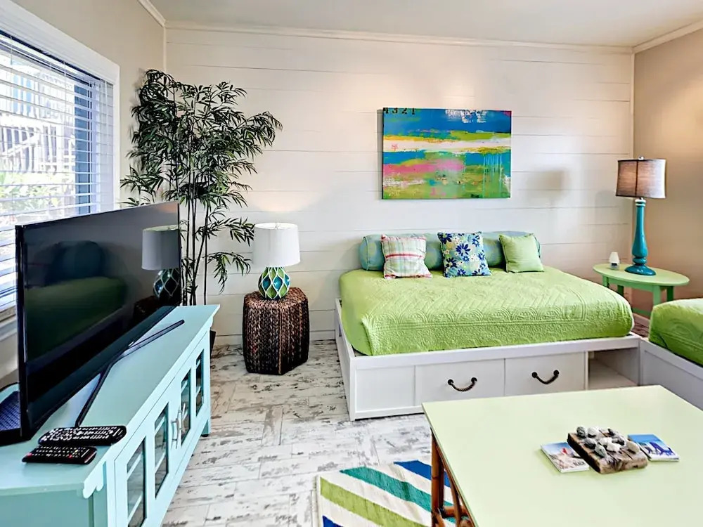 15010 Leeward Dr Condo Unit 203 by RedAwning