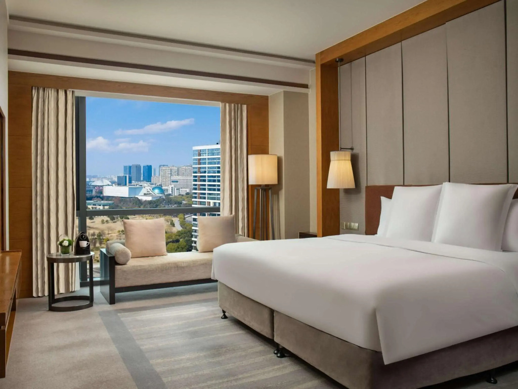 Pullman Haining
