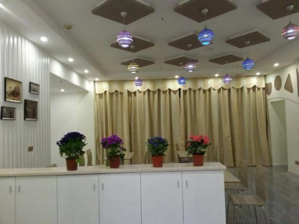 Guangzhou Huiyin Fashion Hotel (Pazhou Convention and Exhibition Xingang East Subway Station)