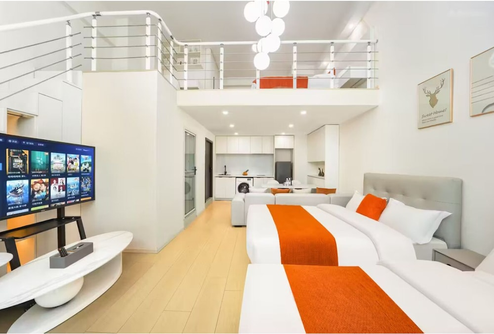 The HEJINN House Design Lofts & Suites-Chunxi Road T,aikoo Li Branch