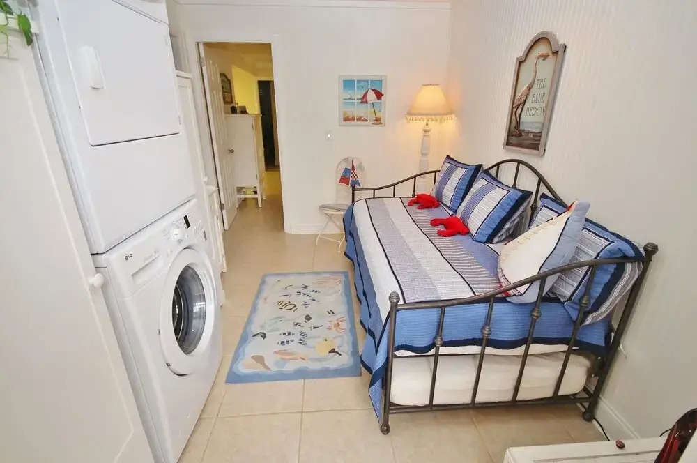 Seaside Hideaway Apartment 3