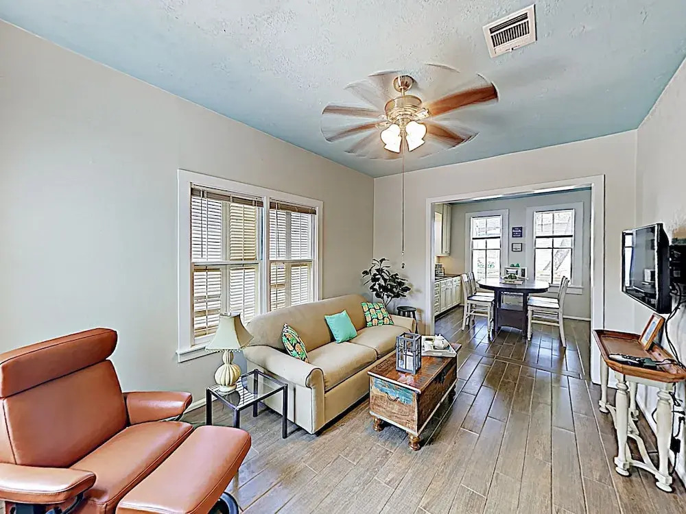New Listing! Charming By The Beach 2 Bedroom Home